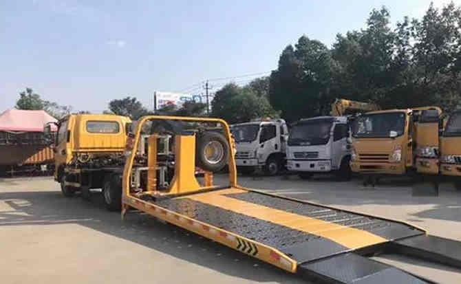龙山区汽车中途维修案例